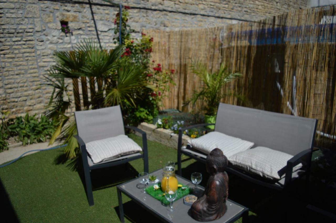 Maison Le Trefle Chef-Boutonne Luaran gambar